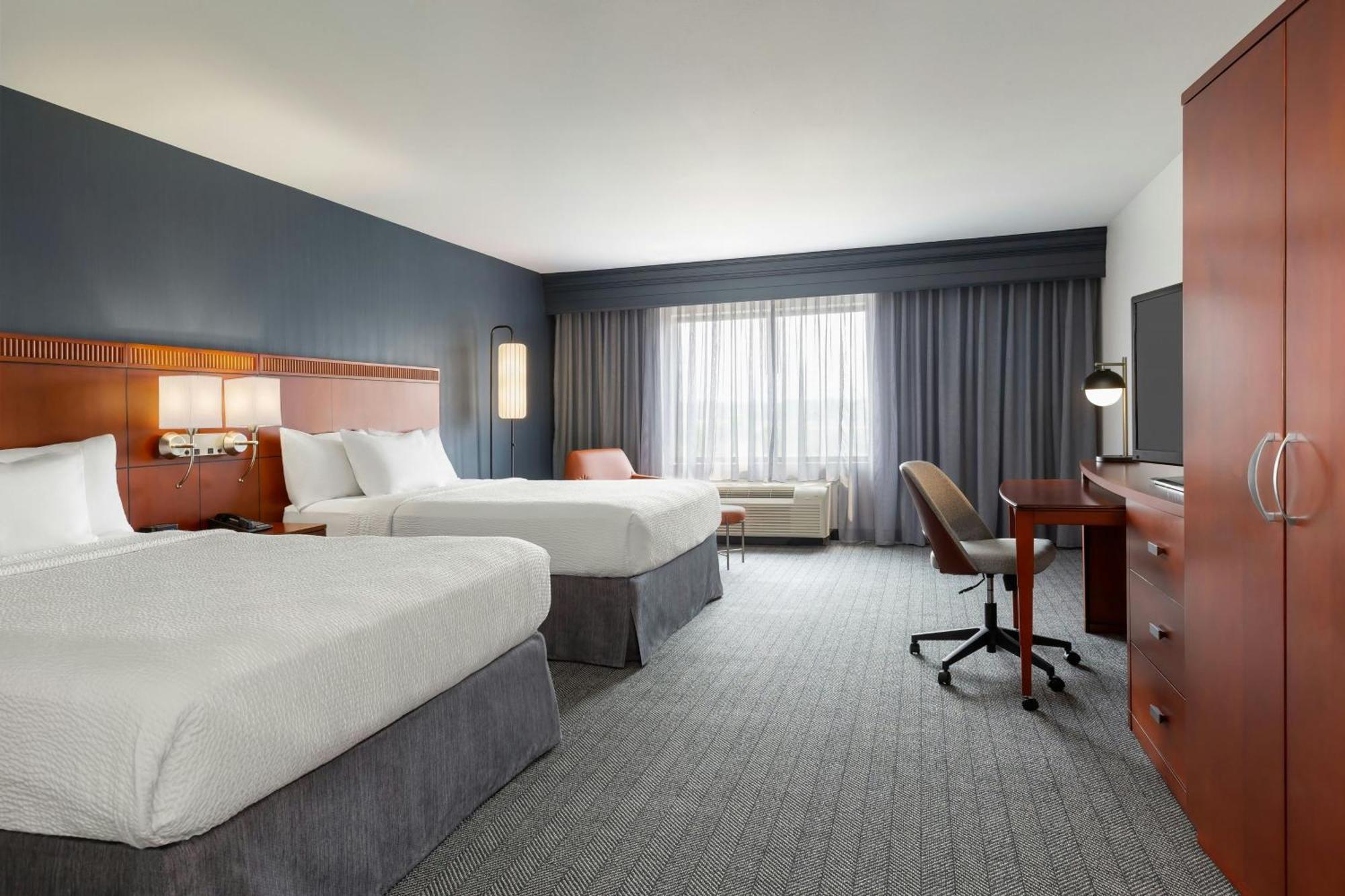 Courtyard By Marriott Madison West / Middleton Hotel Exterior foto